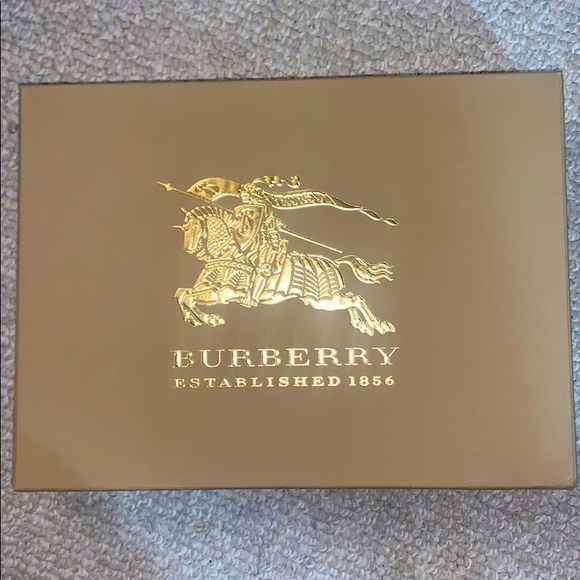 Burberry (colours Peyton wristlet) - Picture 1 of 4